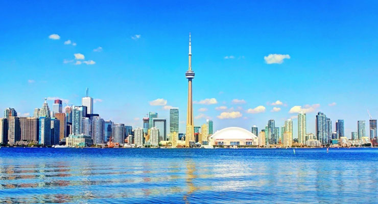 A beautiful water view of Toronto, Canada